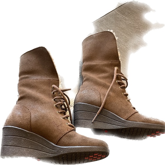 UGG Classic Brown Waterproof Lace up boots with standup collar . - Picture 4 of 7